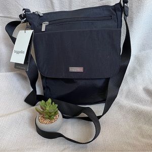 NWT Black Baggallini Town Bagg Style Bag
